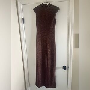 Chic Sleeveless Maxi Dress